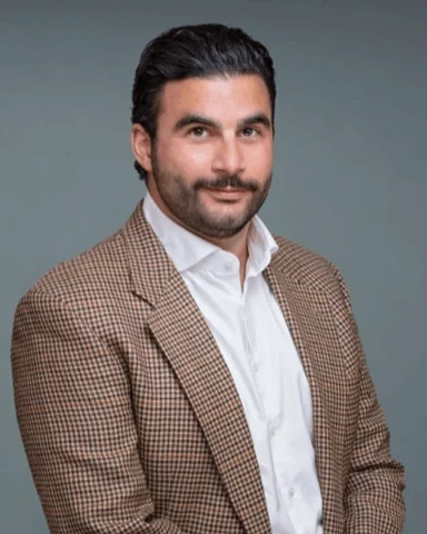 Portrait of Dr. Arin Abrahamian, DDS.